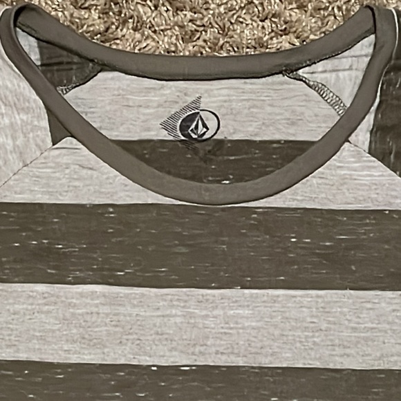 Volcom long sleeve striped shirt size small - Picture 2 of 3